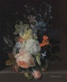 Una rosa, una bola de nieve, narcisos, lirios y otras flores en un jarrón de cristal sobre una repisa de piedra, flores clásicas de Jan van Huysum